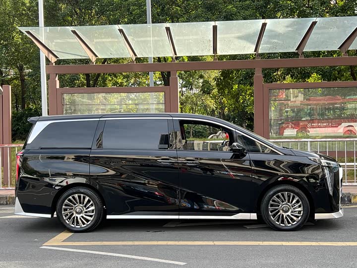 Фото 6 - GAC Trumpchi M8