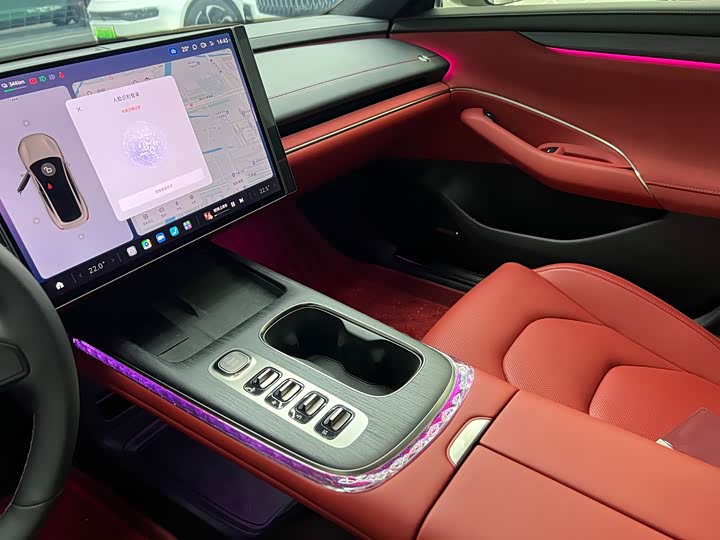 Фото 13 - Xiaomi SU7