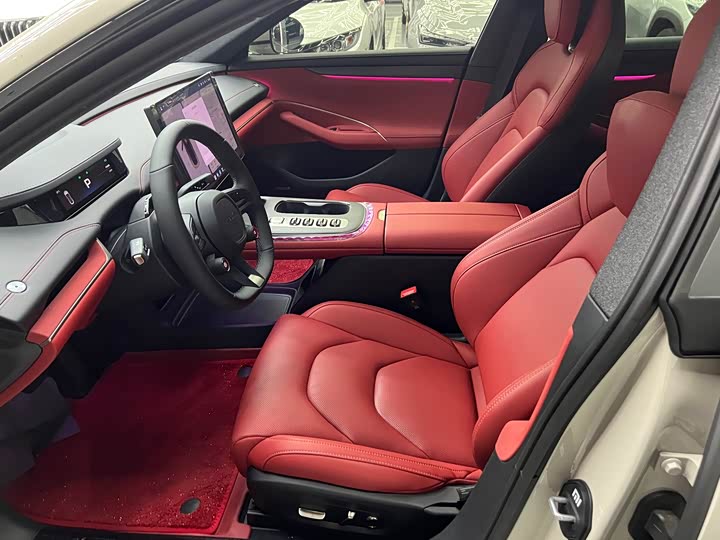 Фото 4 - Xiaomi SU7