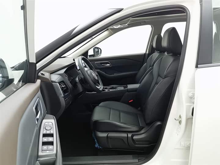 Фото 10 - Nissan X-Trail