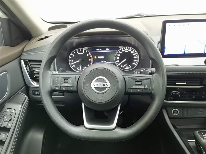 Фото 11 - Nissan X-Trail