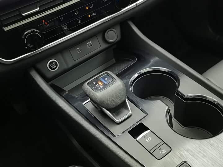 Фото 13 - Nissan X-Trail