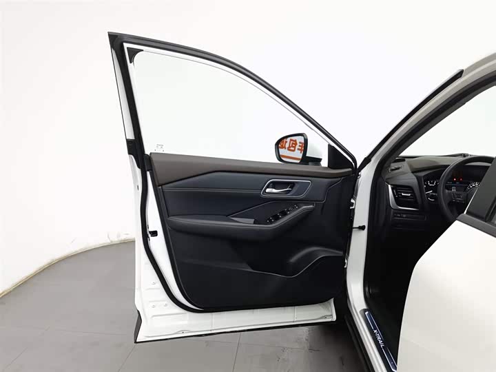 Фото 8 - Nissan X-Trail