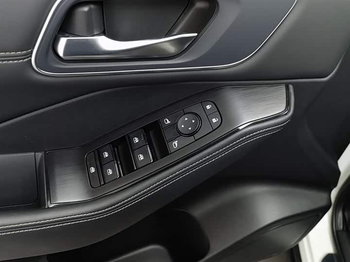 Фото 9 - Nissan X-Trail