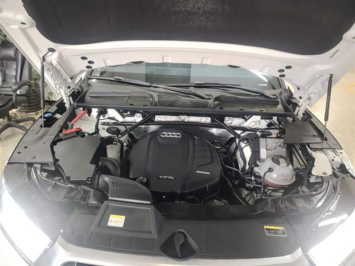 Фото 20 - Audi Q5L