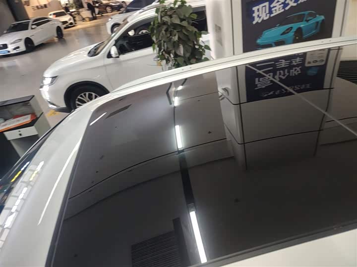 Фото 27 - Audi Q5L