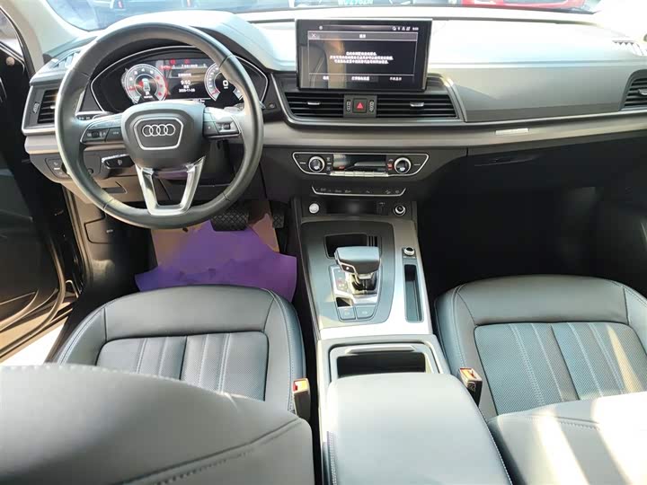 Фото 10 - Audi Q5L