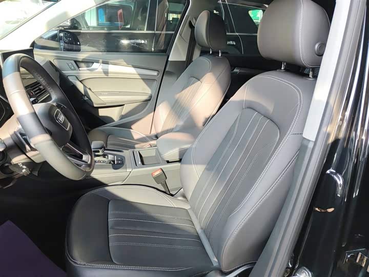 Фото 15 - Audi Q5L