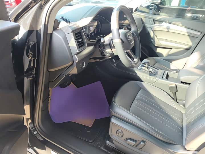 Фото 16 - Audi Q5L