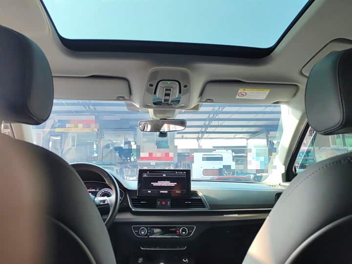 Фото 18 - Audi Q5L