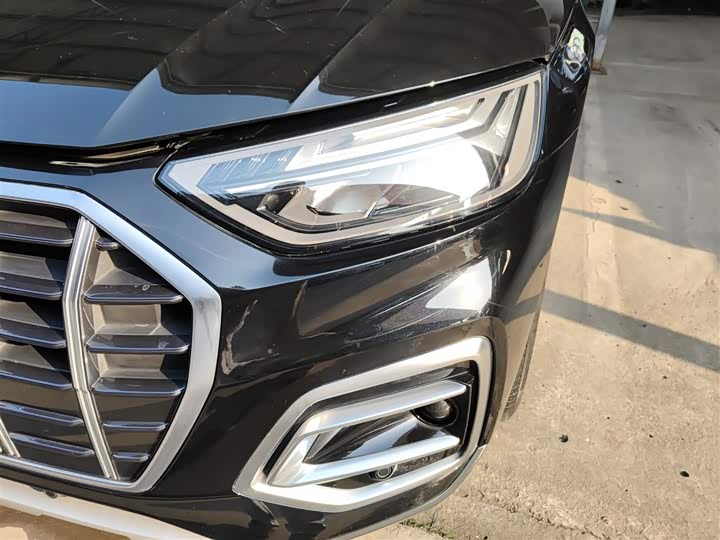 Фото 24 - Audi Q5L