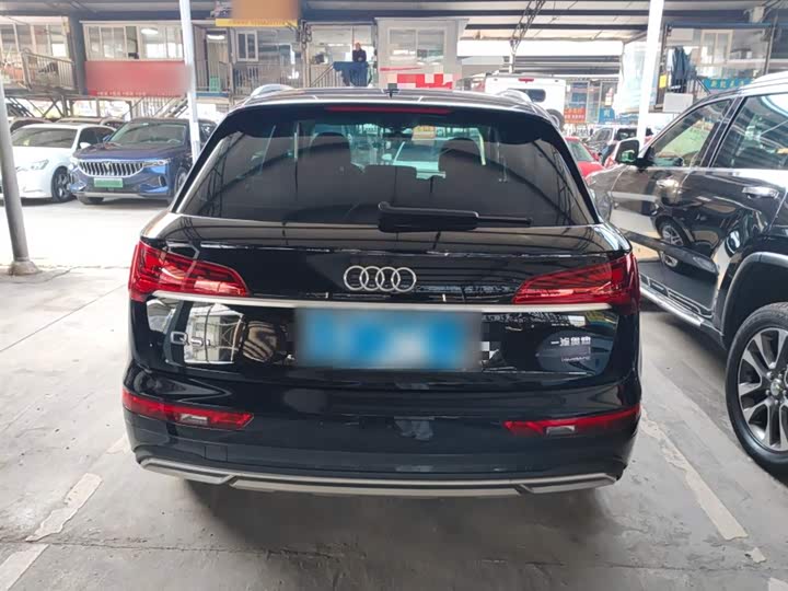 Фото 6 - Audi Q5L