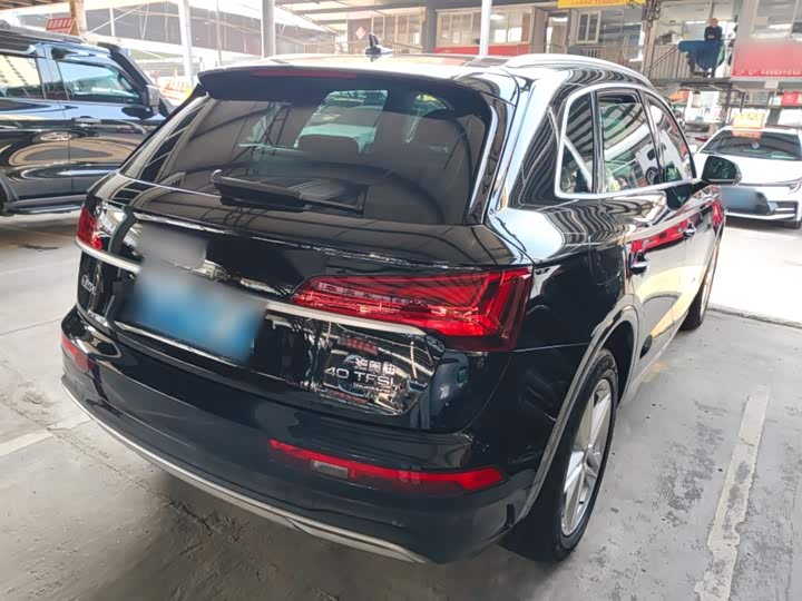 Фото 7 - Audi Q5L