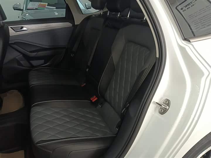 Фото 17 - Volkswagen Sagitar L