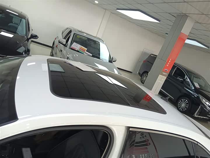 Фото 27 - Volkswagen Sagitar L