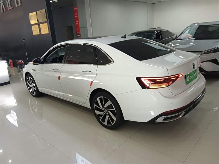 Фото 5 - Volkswagen Sagitar L