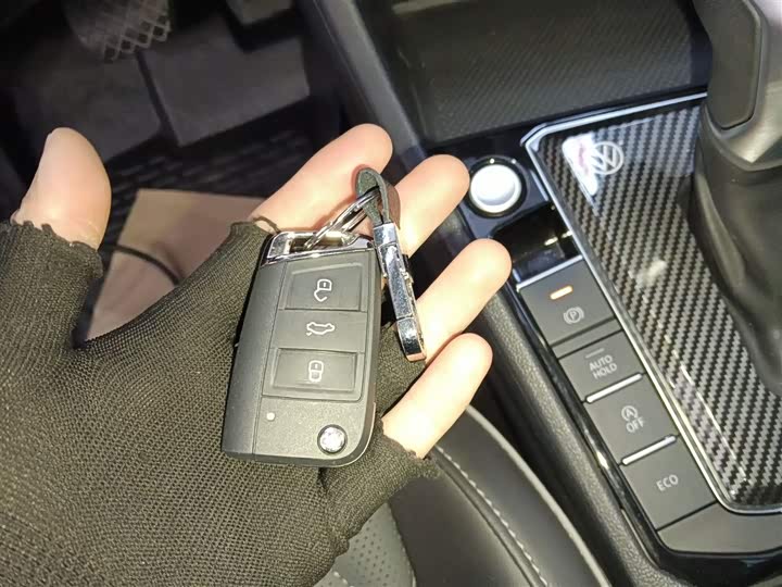 Фото 9 - Volkswagen Sagitar L