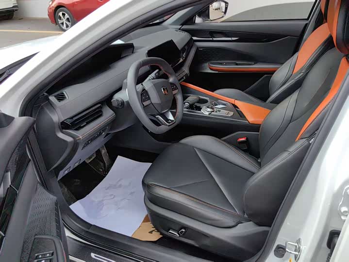 Фото 10 - Changan UNI-V