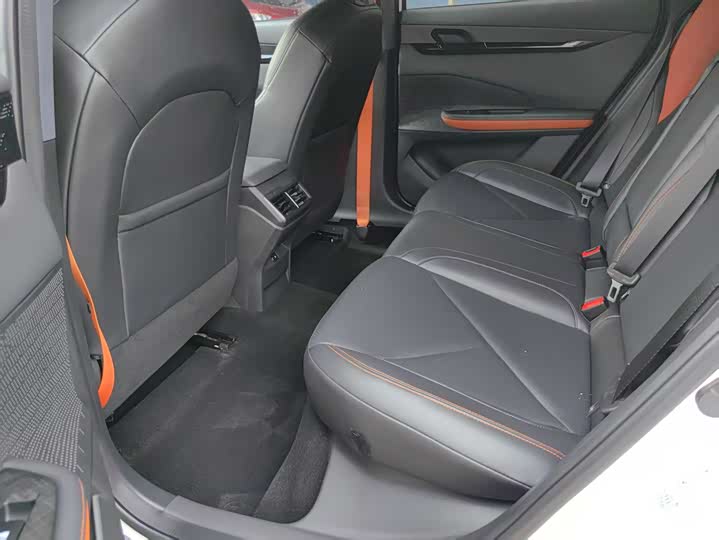 Фото 12 - Changan UNI-V