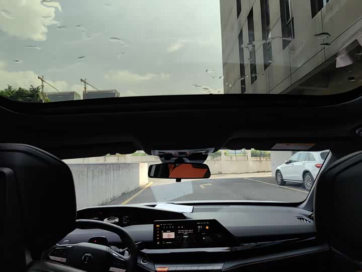 Фото 16 - Changan UNI-V