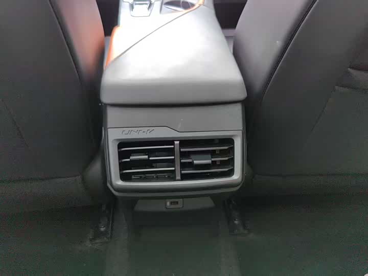 Фото 17 - Changan UNI-V