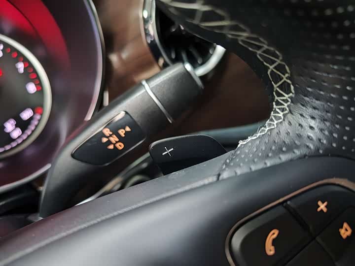 Фото 15 - Mercedes-Benz V-Class