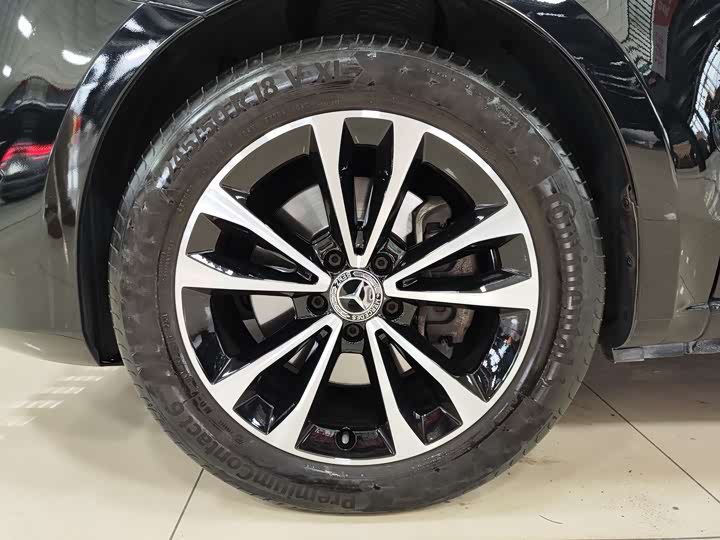 Фото 26 - Mercedes-Benz V-Class