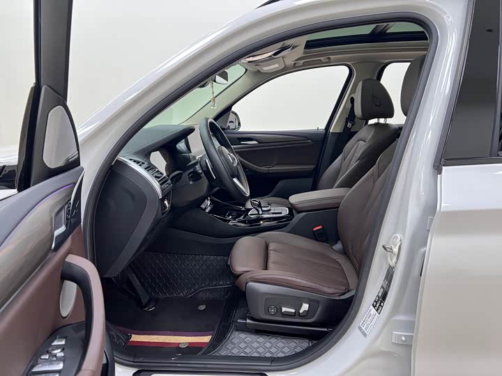 Фото 17 - BMW X3