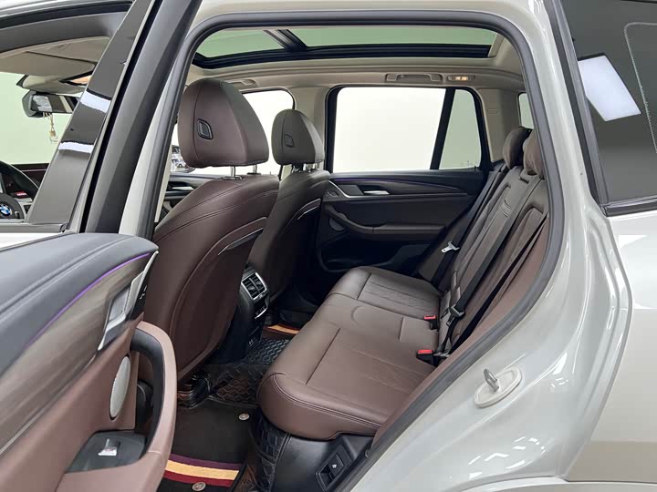 Фото 18 - BMW X3