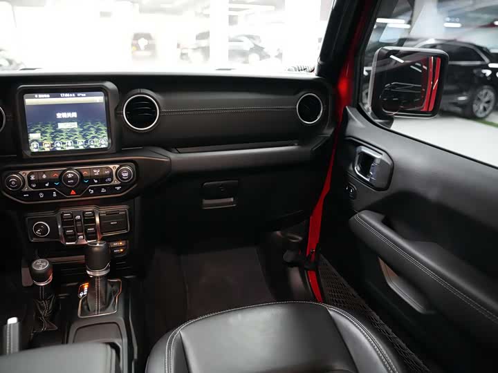 Фото 25 - Jeep Gladiator