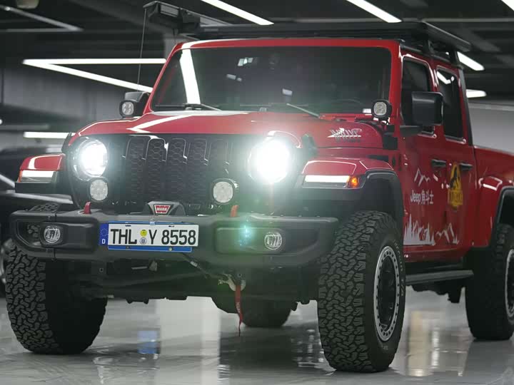 Фото 5 - Jeep Gladiator