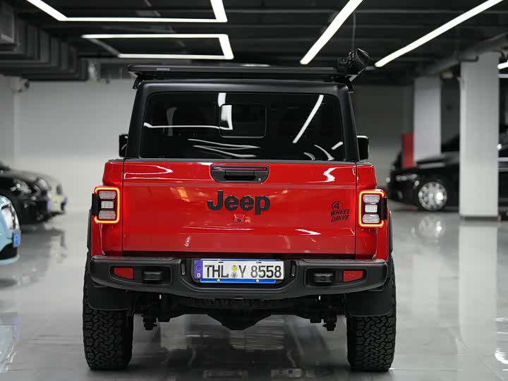 Фото 9 - Jeep Gladiator