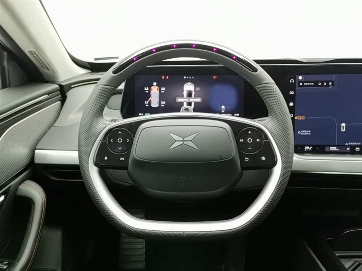 Фото 11 - XPeng P7