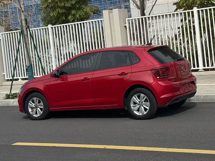 Фото 3 - Volkswagen Polo