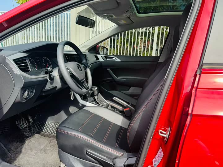 Фото 4 - Volkswagen Polo