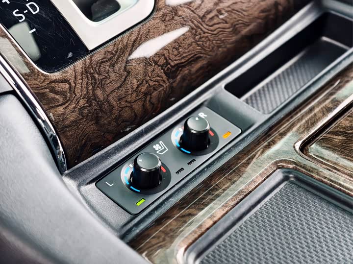 Фото 18 - Toyota Vellfire