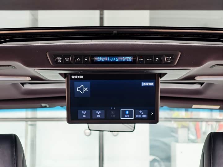 Фото 24 - Toyota Vellfire