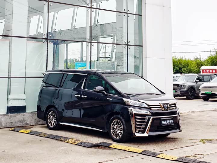 Фото 3 - Toyota Vellfire