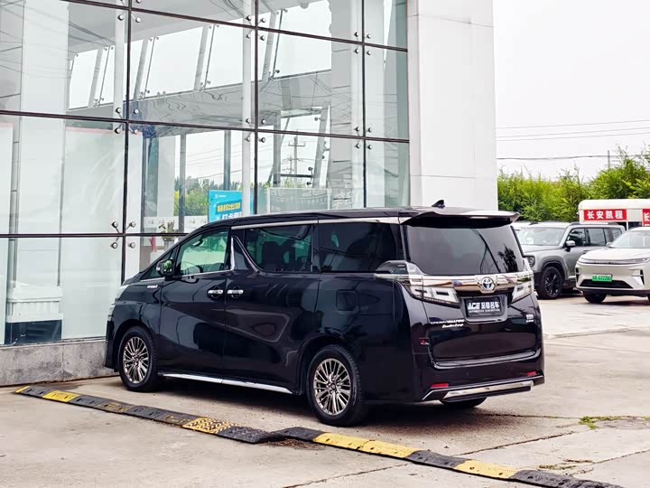 Фото 6 - Toyota Vellfire
