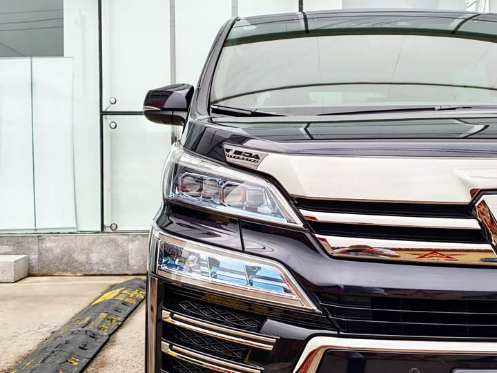 Фото 7 - Toyota Vellfire