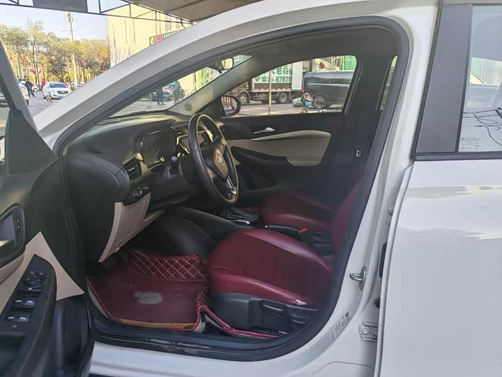 Фото 10 - Buick Excelle