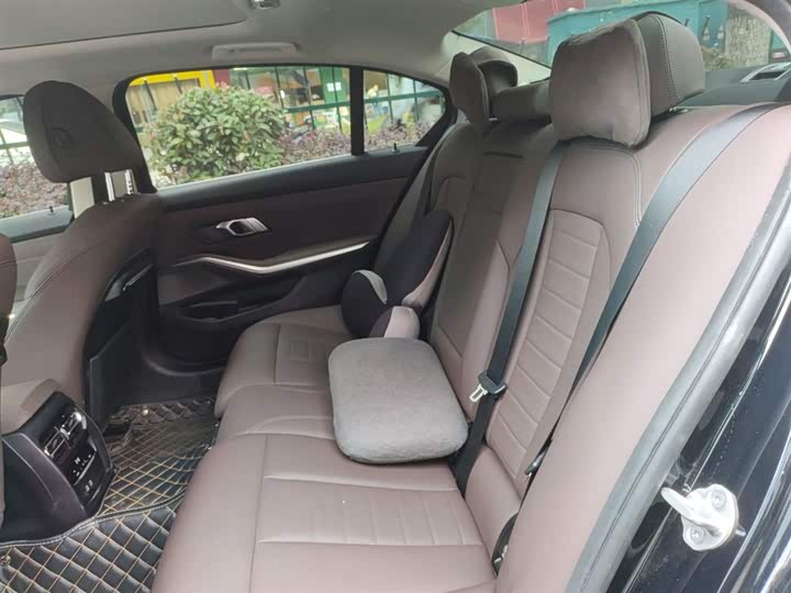 Фото 15 - BMW 3 Series