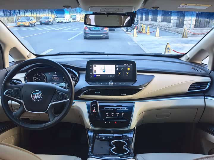 Фото 4 - Buick GL8 ES