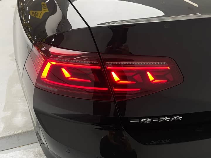 Фото 7 - Volkswagen Magotan