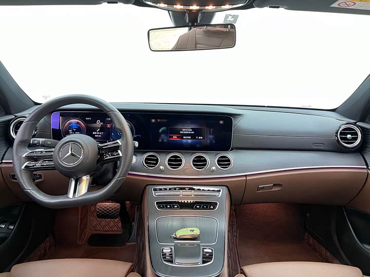 Фото 12 - Mercedes-Benz E-Class Hybrid