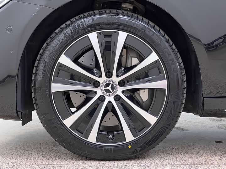 Фото 9 - Mercedes-Benz E-Class Hybrid