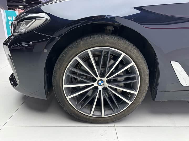 Фото 11 - BMW 5 Series