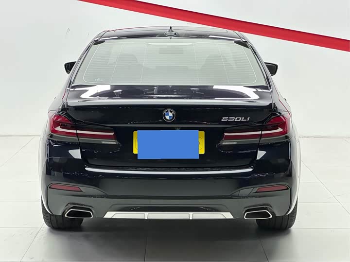 Фото 15 - BMW 5 Series