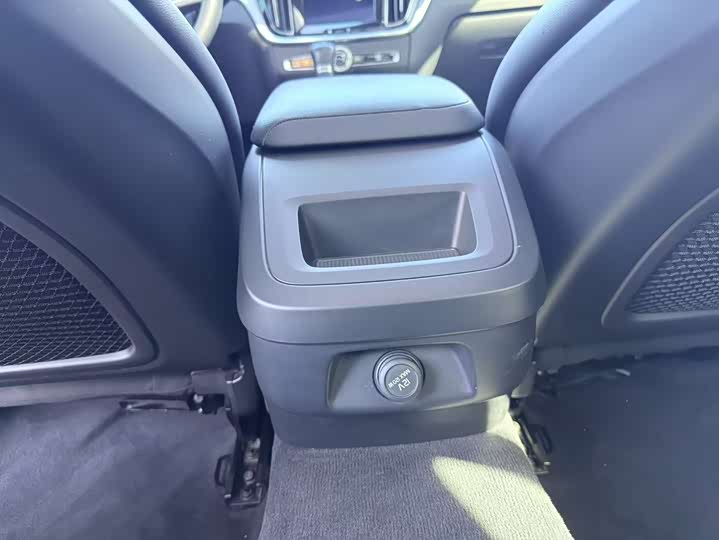 Фото 19 - Volvo S60