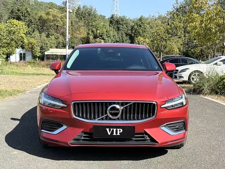 Фото 2 - Volvo S60